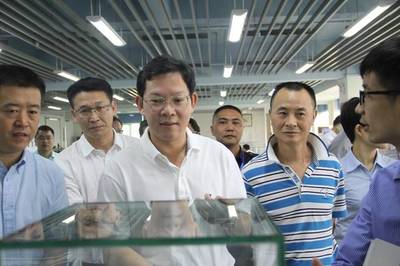 珠海一職實驗學(xué)校、新青科技園齊獲市長鄭人豪點贊